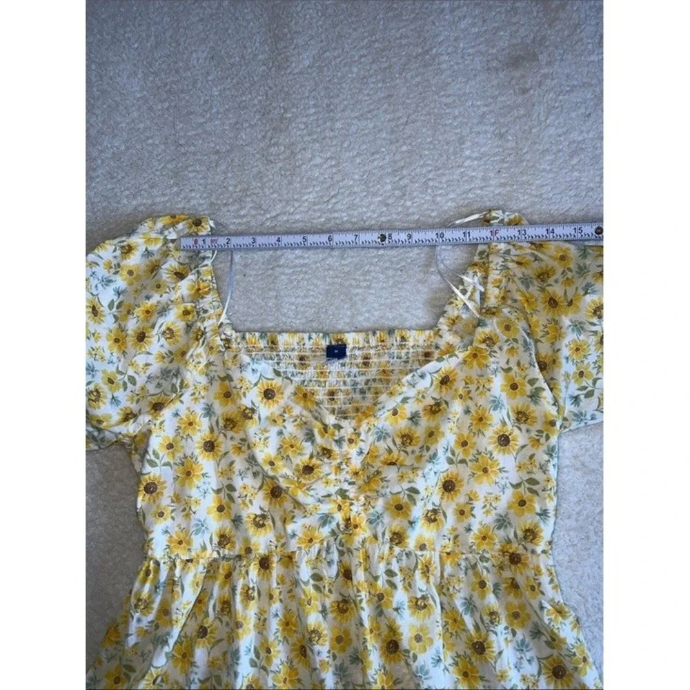 Old Navy Floral Peplum Blouse M Yellow Ditsy Cottagecore Puff Sleeve